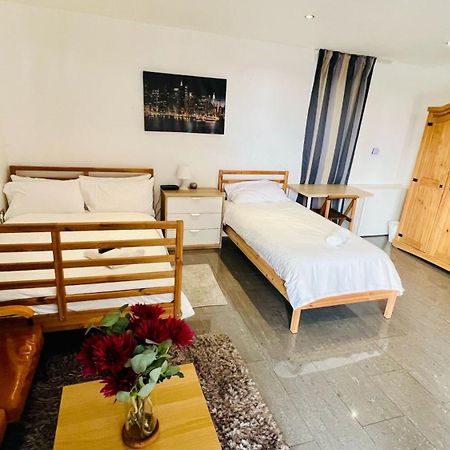 City View Sunset Luxurious Apartment In London Zone-1 Including One Family Twin Room With Its Own Stunning Private Terrace Extérieur photo