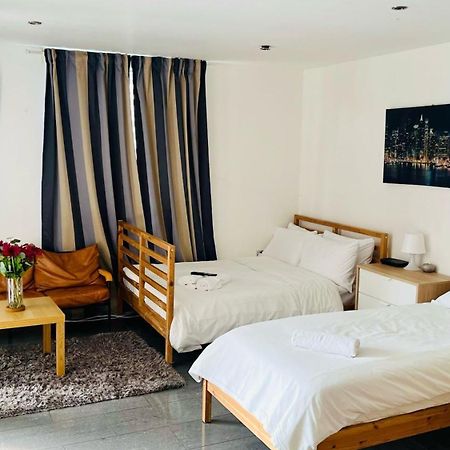 City View Sunset Luxurious Apartment In London Zone-1 Including One Family Twin Room With Its Own Stunning Private Terrace Extérieur photo