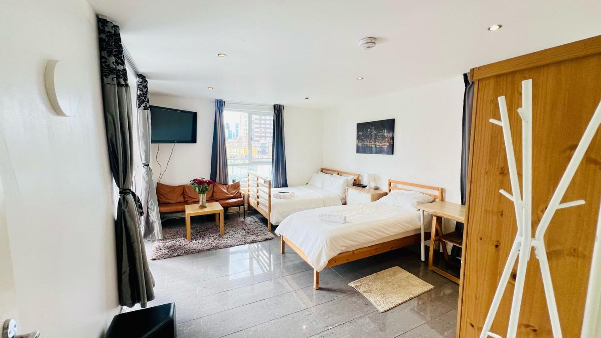 City View Sunset Luxurious Apartment In London Zone-1 Including One Family Twin Room With Its Own Stunning Private Terrace Extérieur photo
