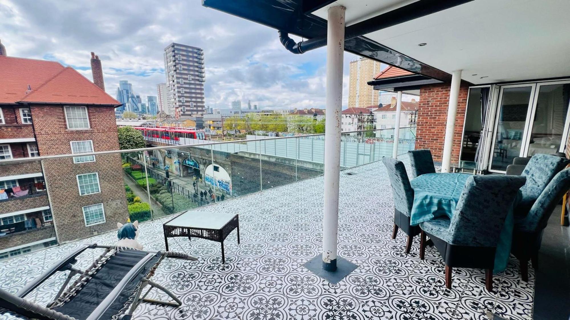 City View Sunset Luxurious Apartment In London Zone-1 Including One Family Twin Room With Its Own Stunning Private Terrace Extérieur photo
